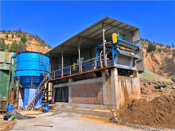 隆中洗沙機(jī)<a href=http://m.hostpanda.cn/tags/xishahuishouji target=_blank class=infotextkey><a href=//tags/xishahuishouji target=_blank class=infotextkey>細(xì)沙回收機(jī)</a></a>36.jpg